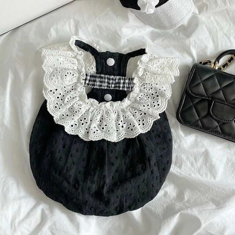 BLACK & WHITE LACE CLOTH